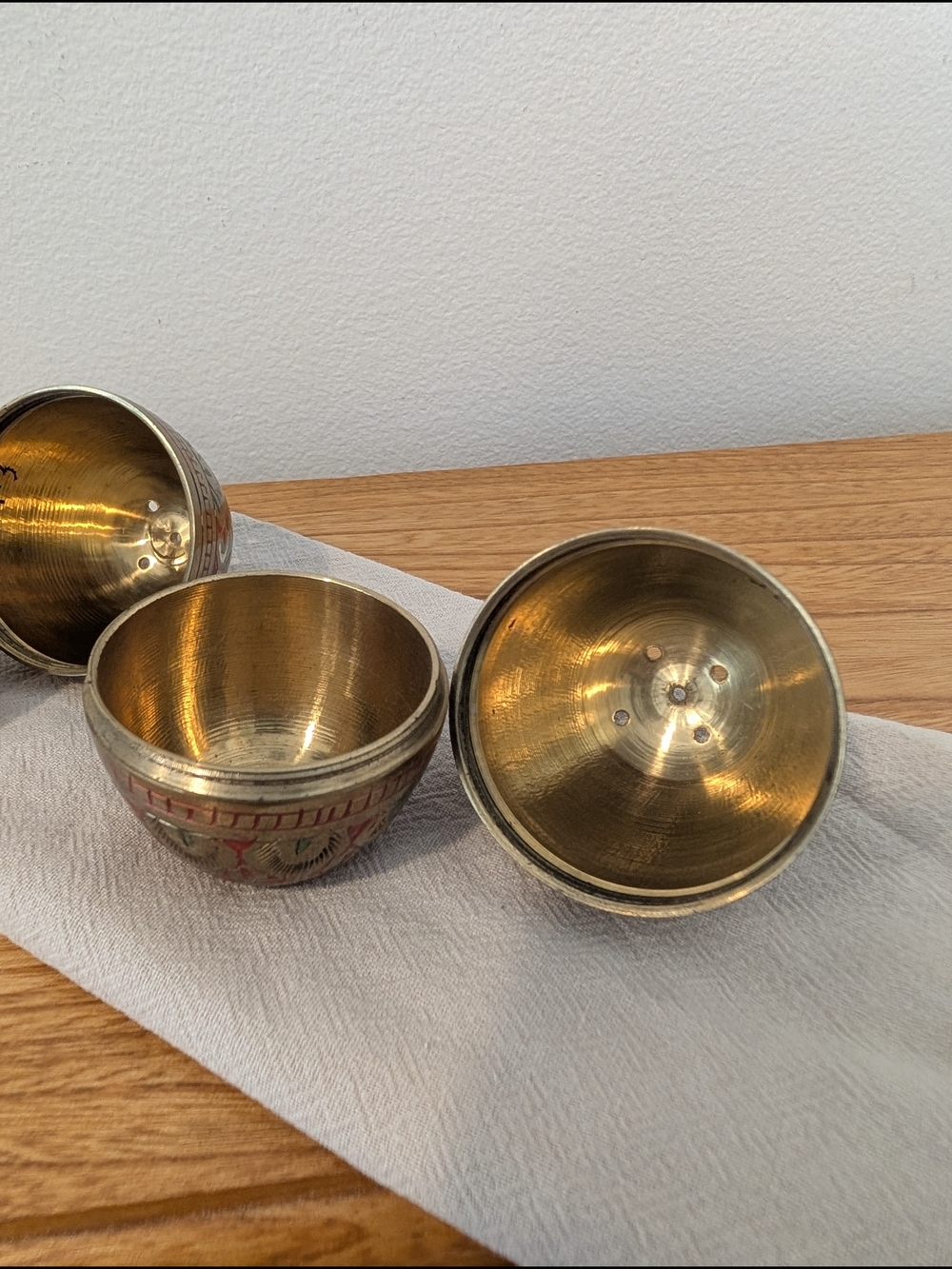 Vintage Brass Egg Salt and Pepper Shakers Red Enamel Cloisonne India - Picture 11 of 13